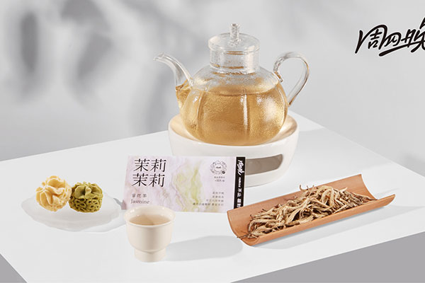 周四晚茶饮加盟：致富新路径